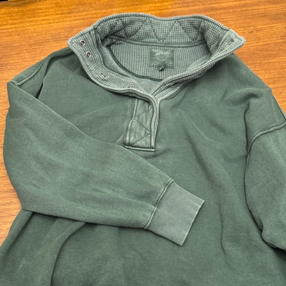 Aerie Green Quarter Button up sweatshirt